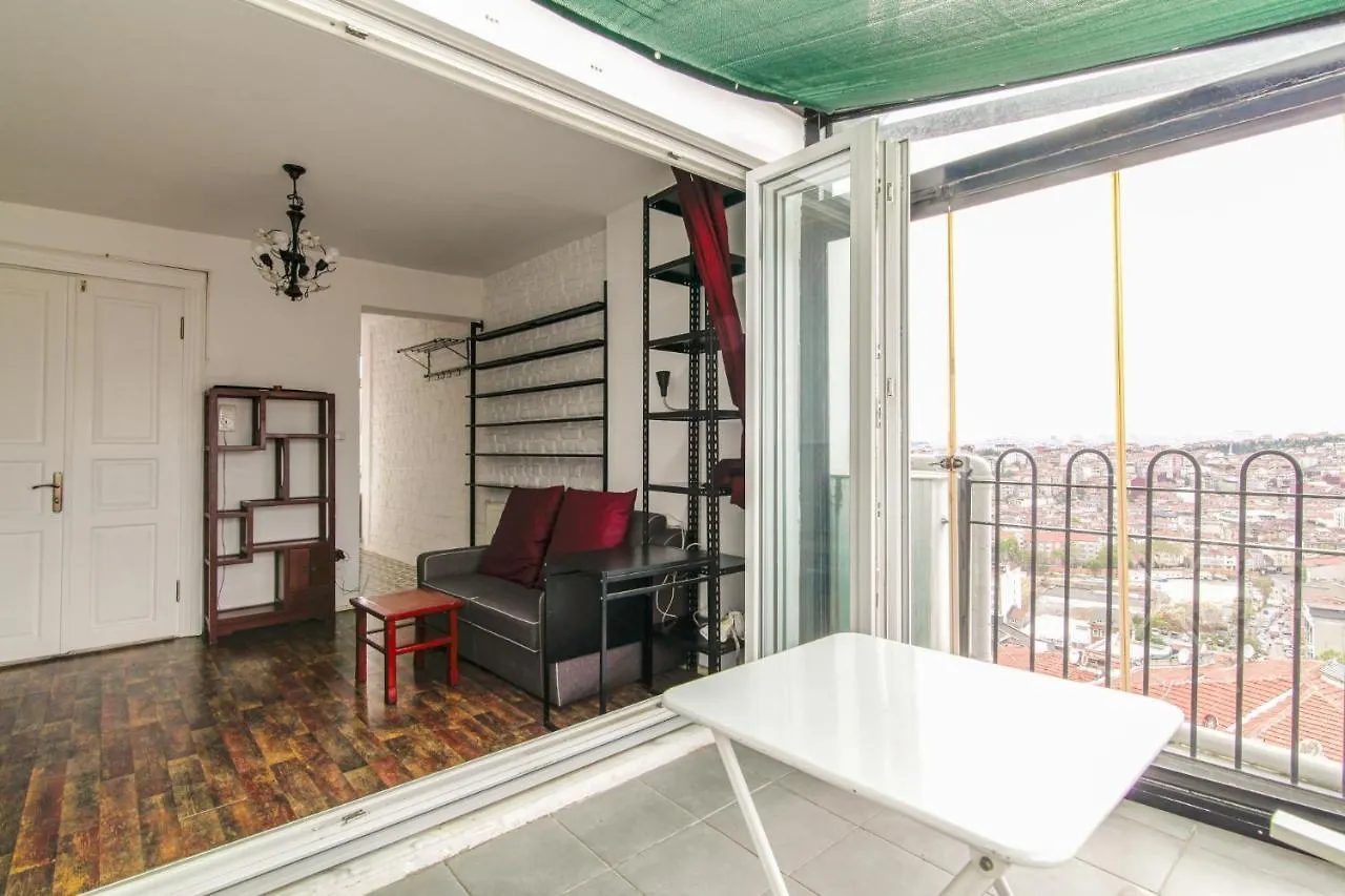 Outstanding Flat With City And Sea View In Beyoglu Istambul